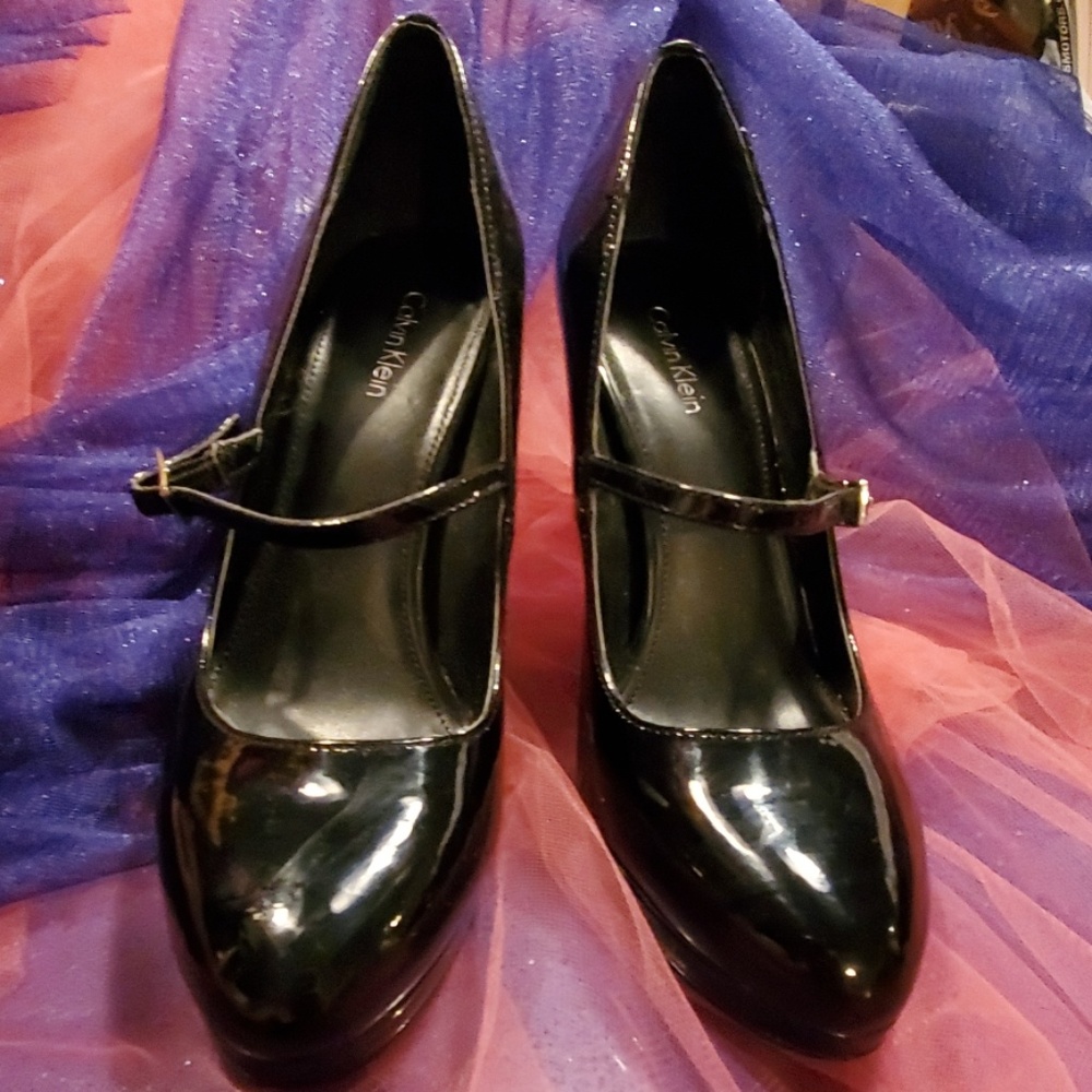 Calvin Klein patent leather pumps